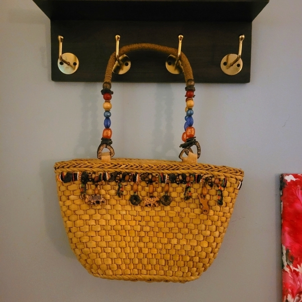 CAPPELLI Straworld bucket purse bag straw with wooden animal carvings